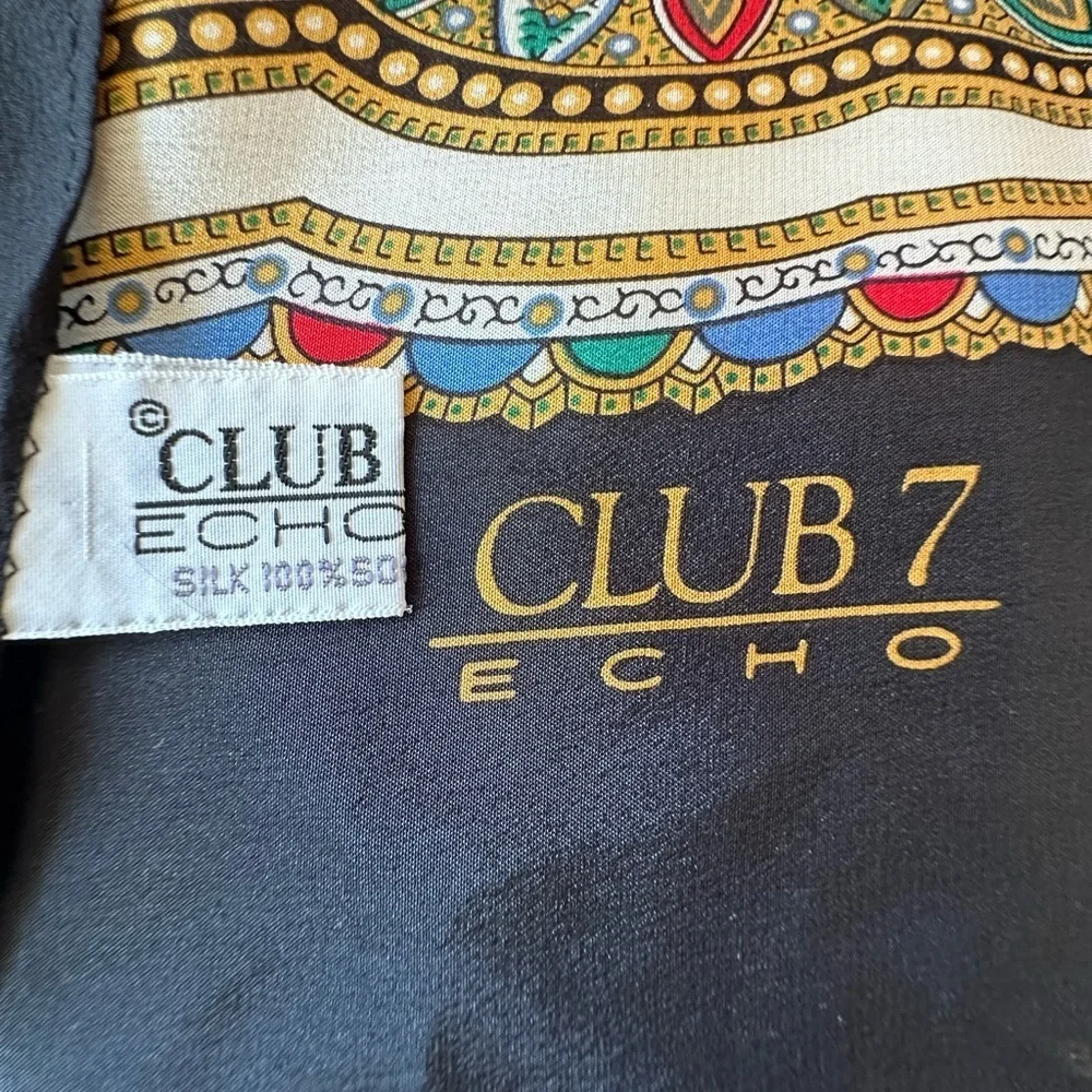 💝CLUB 7 E C H O 100% Silk 35X34 inches scarf excellent condition.